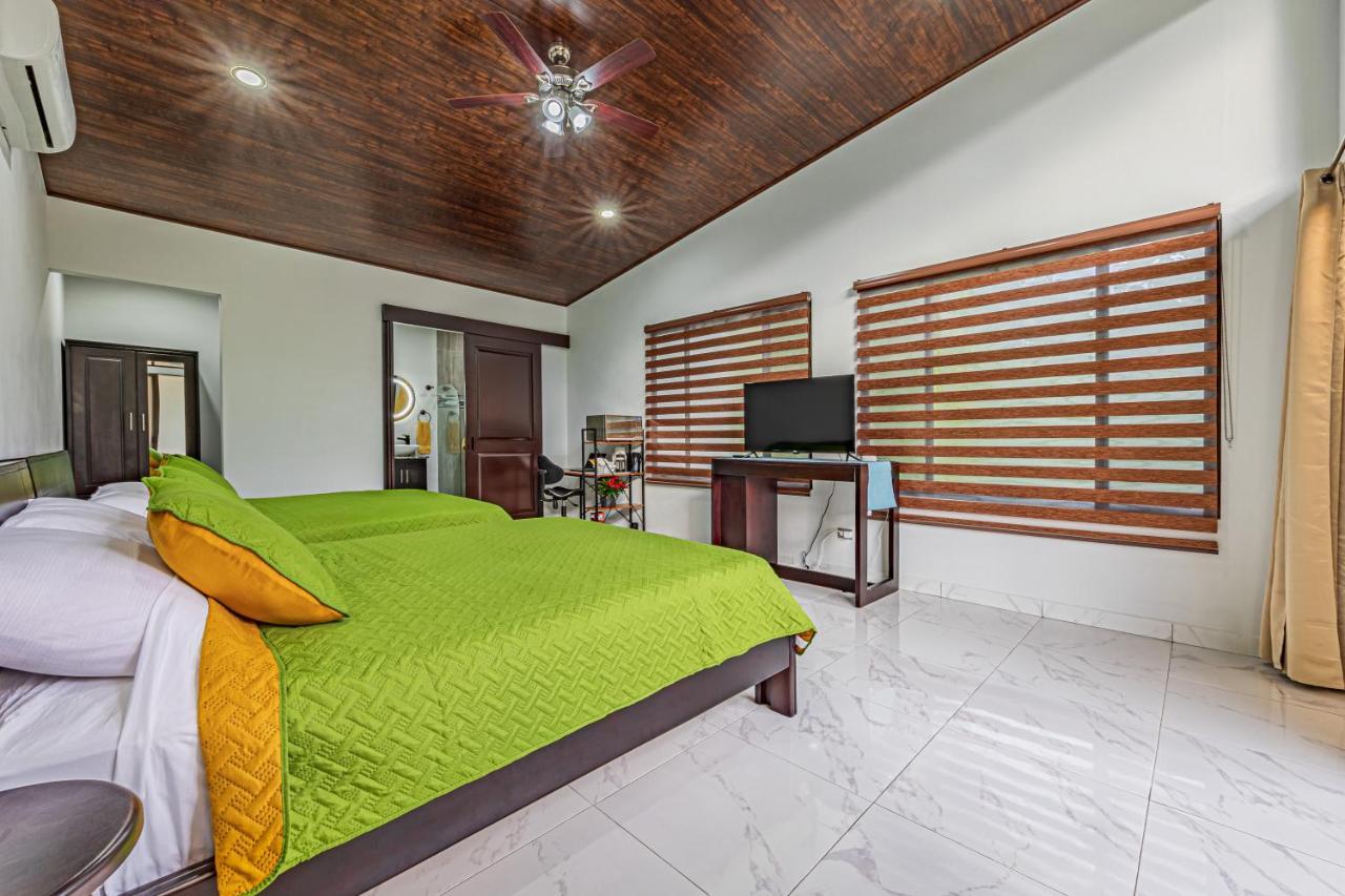 Shalom Chamo Villas ウビタ エクステリア 写真